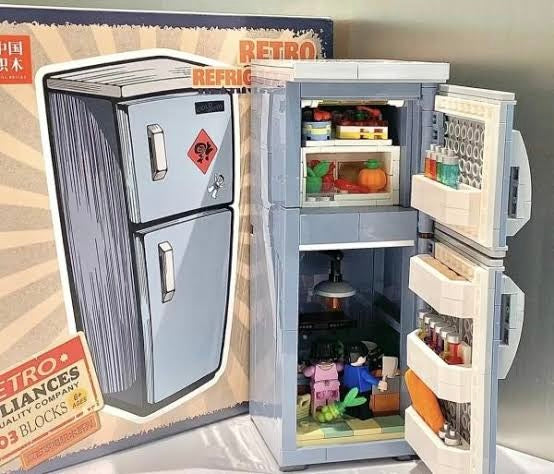 Vintage toy fridge factory