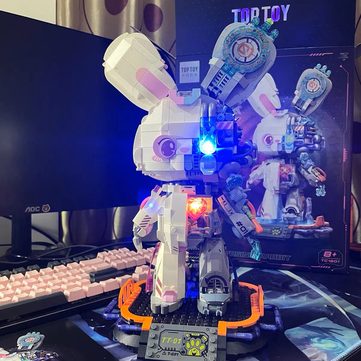 TOPTOY Mechanical Rabbit Figurine